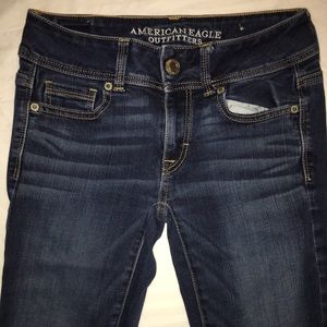 AMERICAN EAGLE KICK BOOT DENIM JEANS